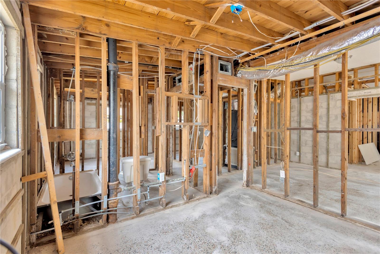 Image 34 of 39 For 219 80th Avenue Ne