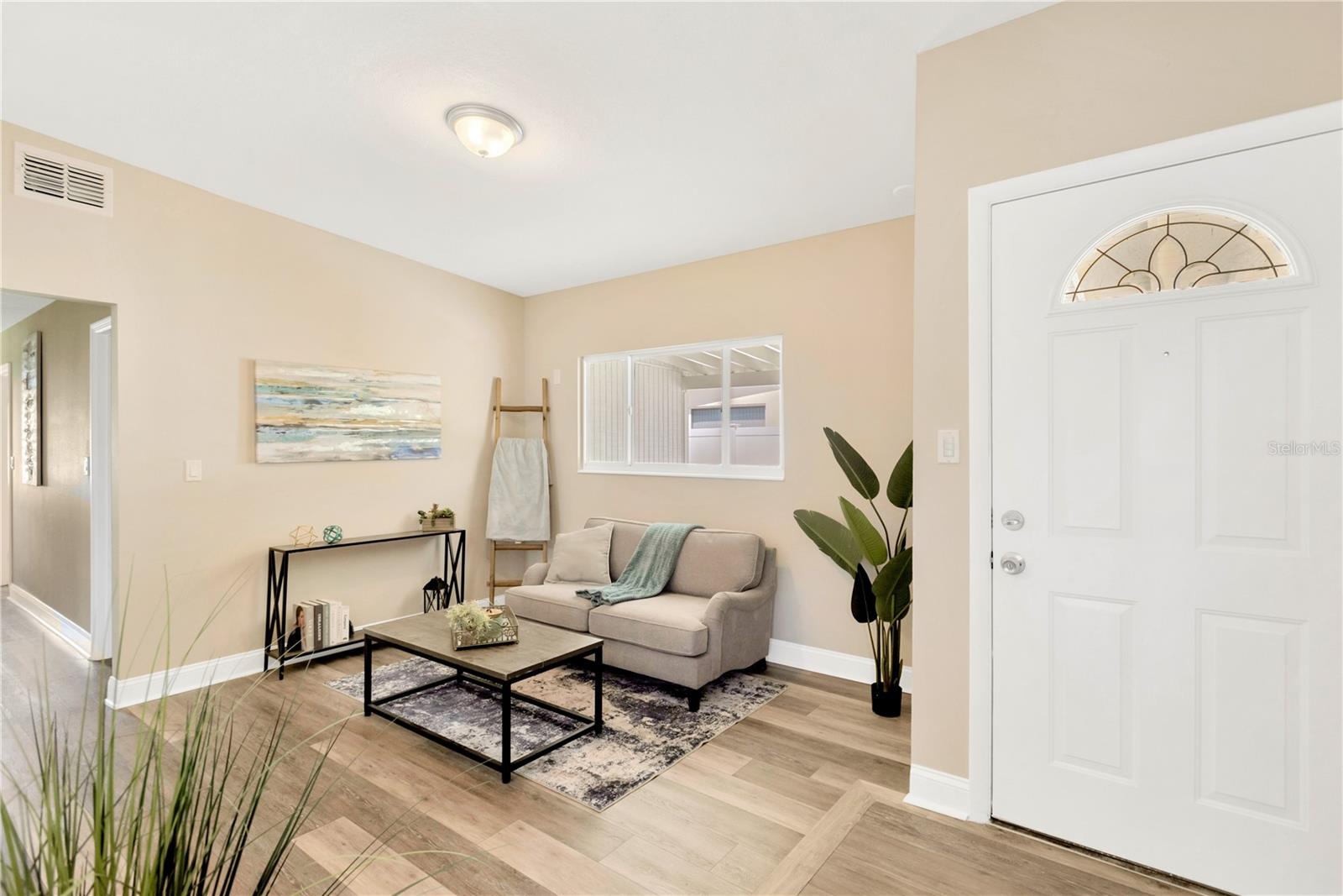 Image 4 of 39 For 219 80th Avenue Ne