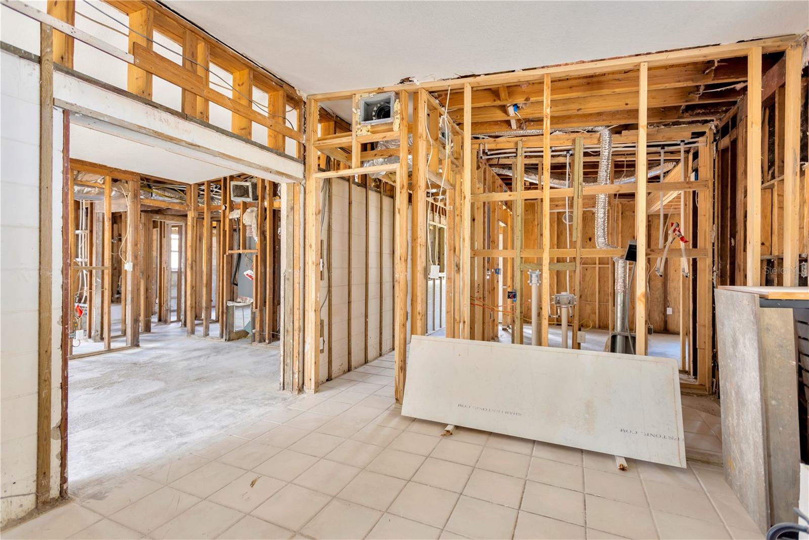 Image 7 of 39 For 219 80th Avenue Ne