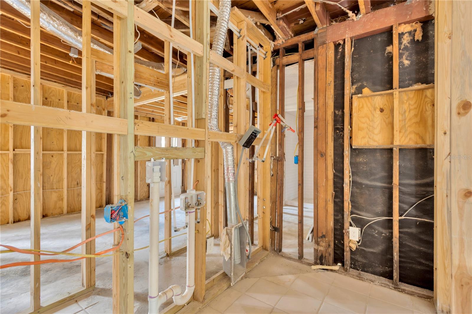 Image 9 of 39 For 219 80th Avenue Ne