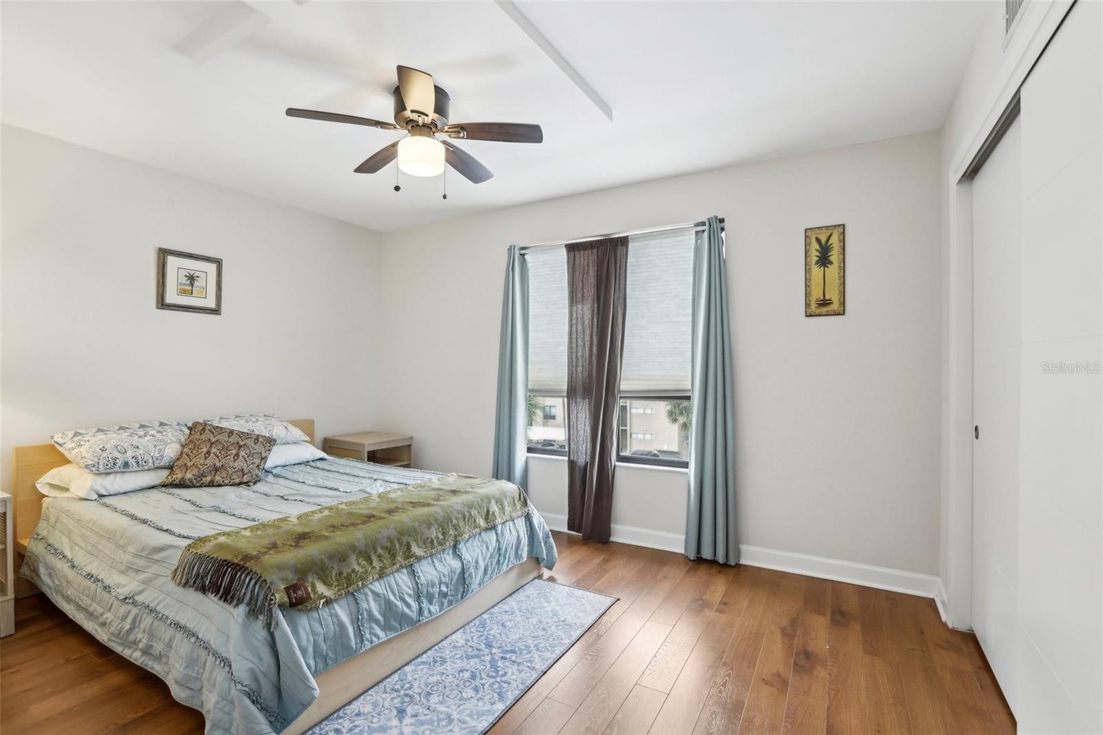Image 17 of 42 For 2615 Cove Cay Drive 409