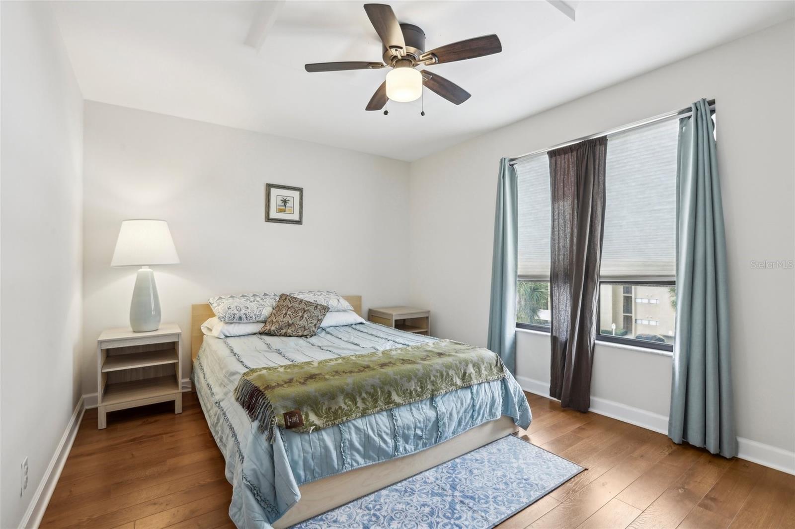 Image 18 of 42 For 2615 Cove Cay Drive 409