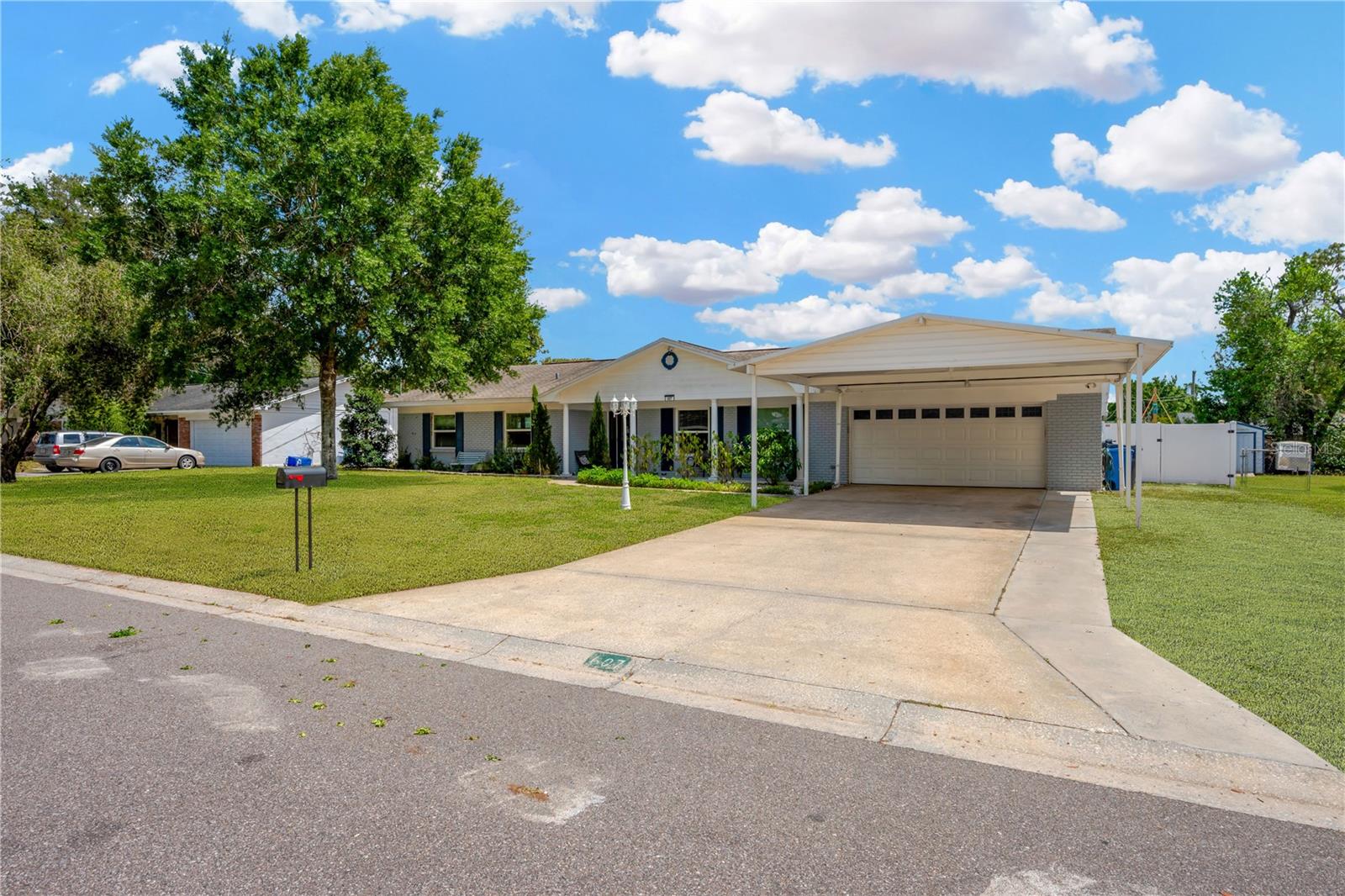 Image 36 of 41 For 607 Carolyn Drive