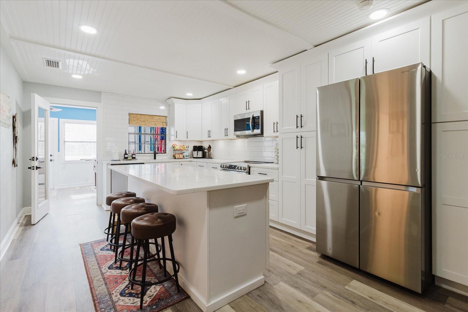 Image 16 of 80 For 7404 Bay Drive