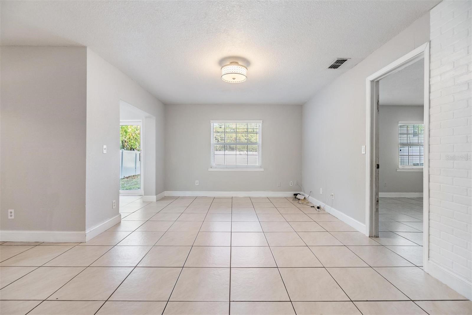 Image 10 of 25 For 7012 Trask Street
