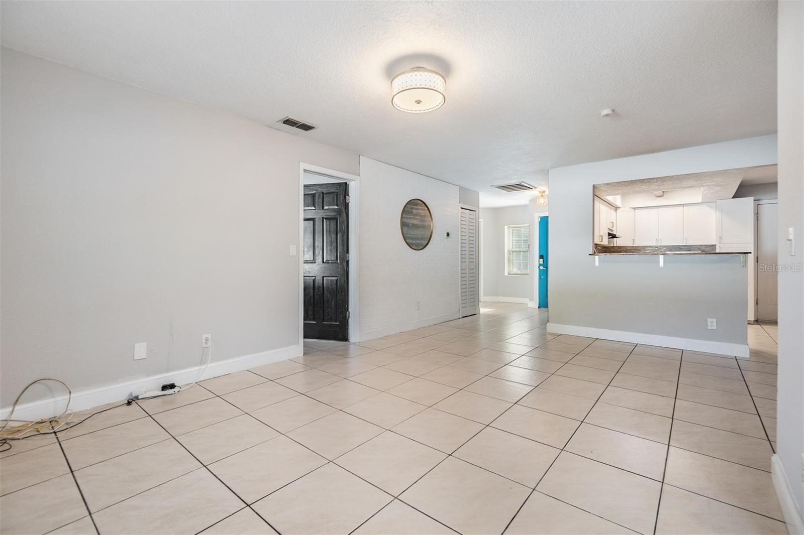 Image 11 of 25 For 7012 Trask Street
