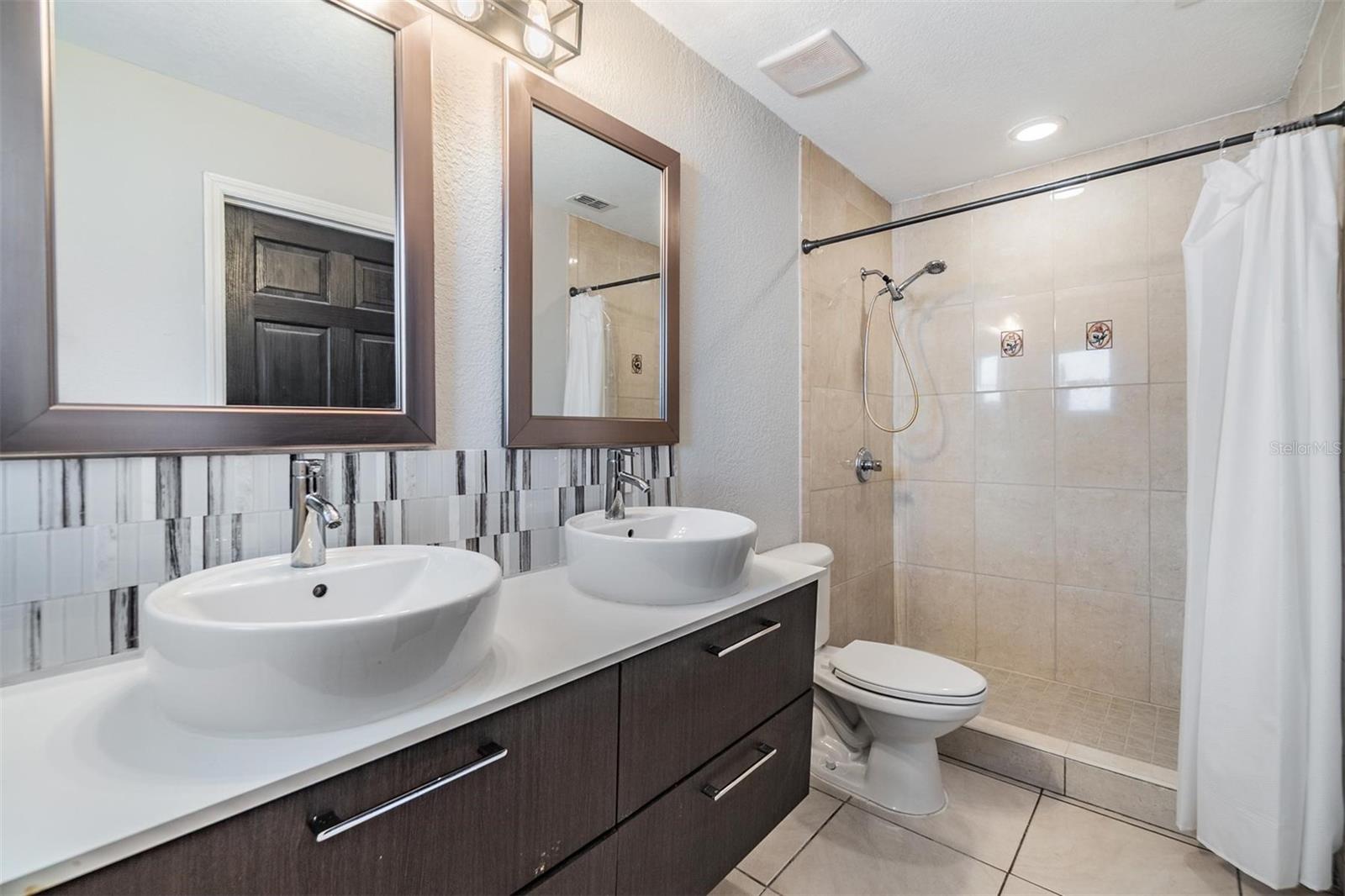 Image 15 of 25 For 7012 Trask Street