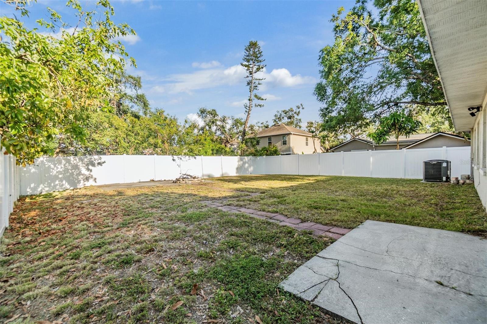 Image 22 of 25 For 7012 Trask Street