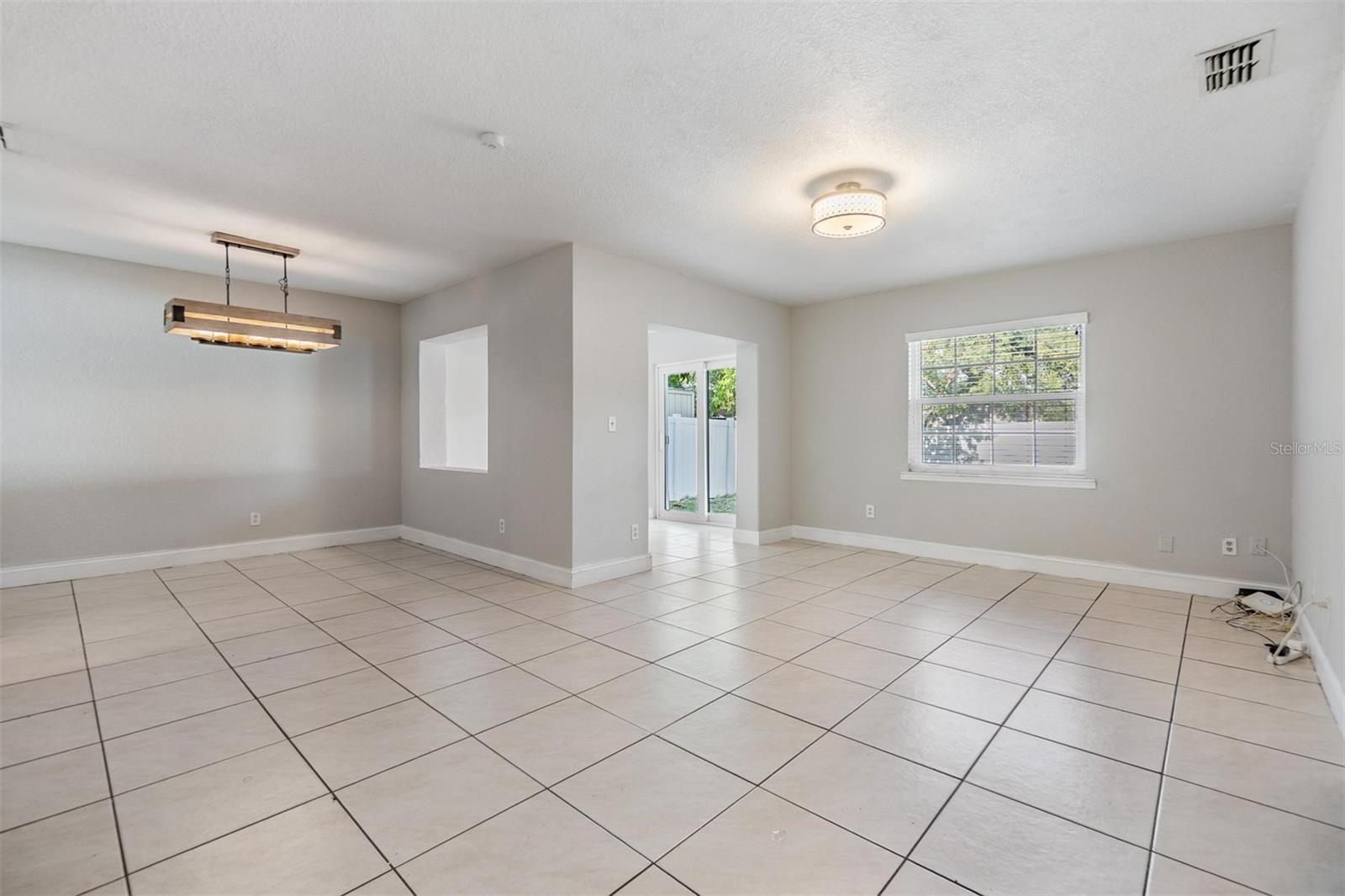 Image 3 of 25 For 7012 Trask Street