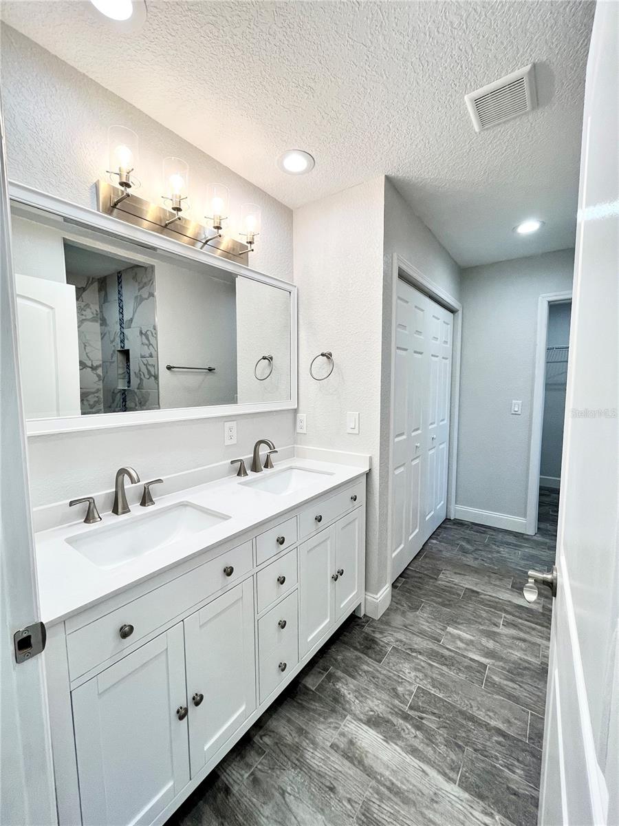 Image 15 of 41 For 141 41st Avenue Ne
