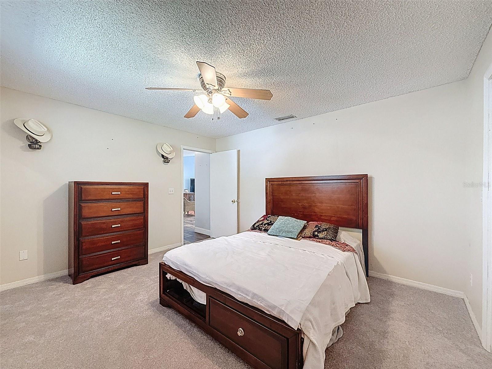 Image 36 of 69 For 44 Pinewood Circle