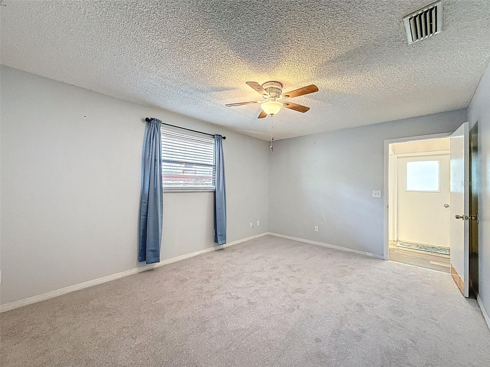 Image 42 of 69 For 44 Pinewood Circle