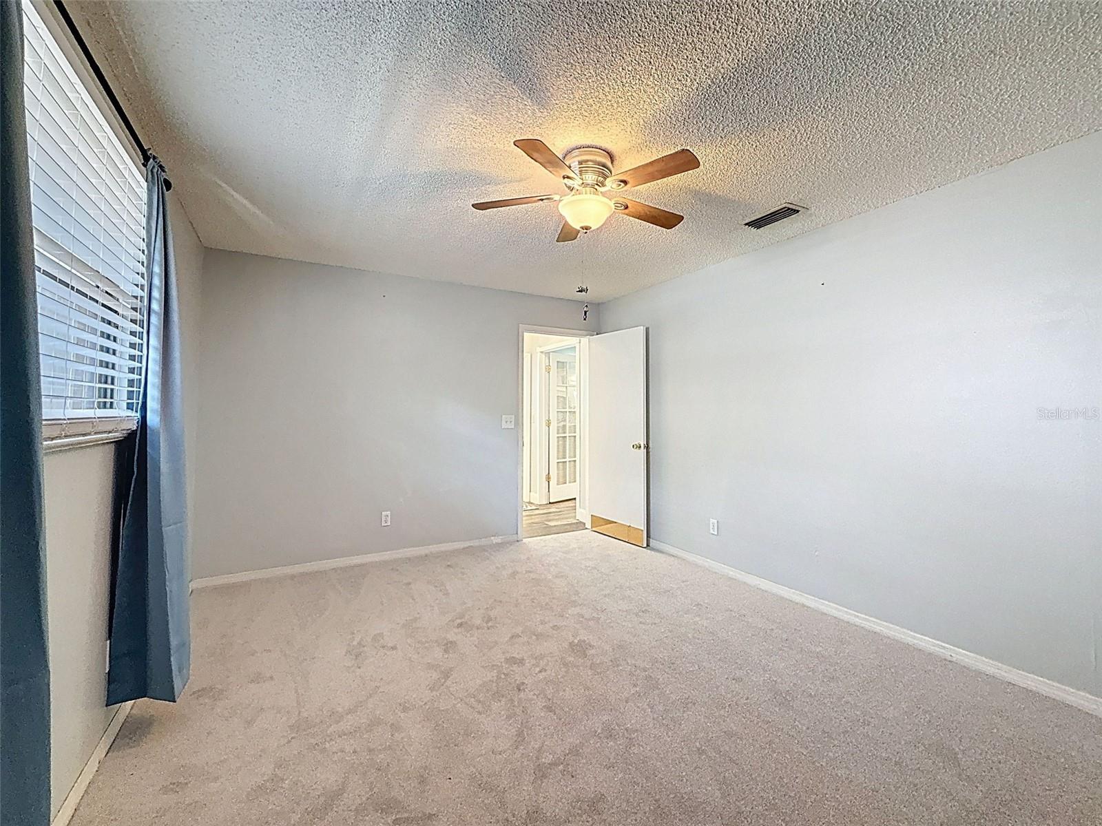 Image 43 of 69 For 44 Pinewood Circle