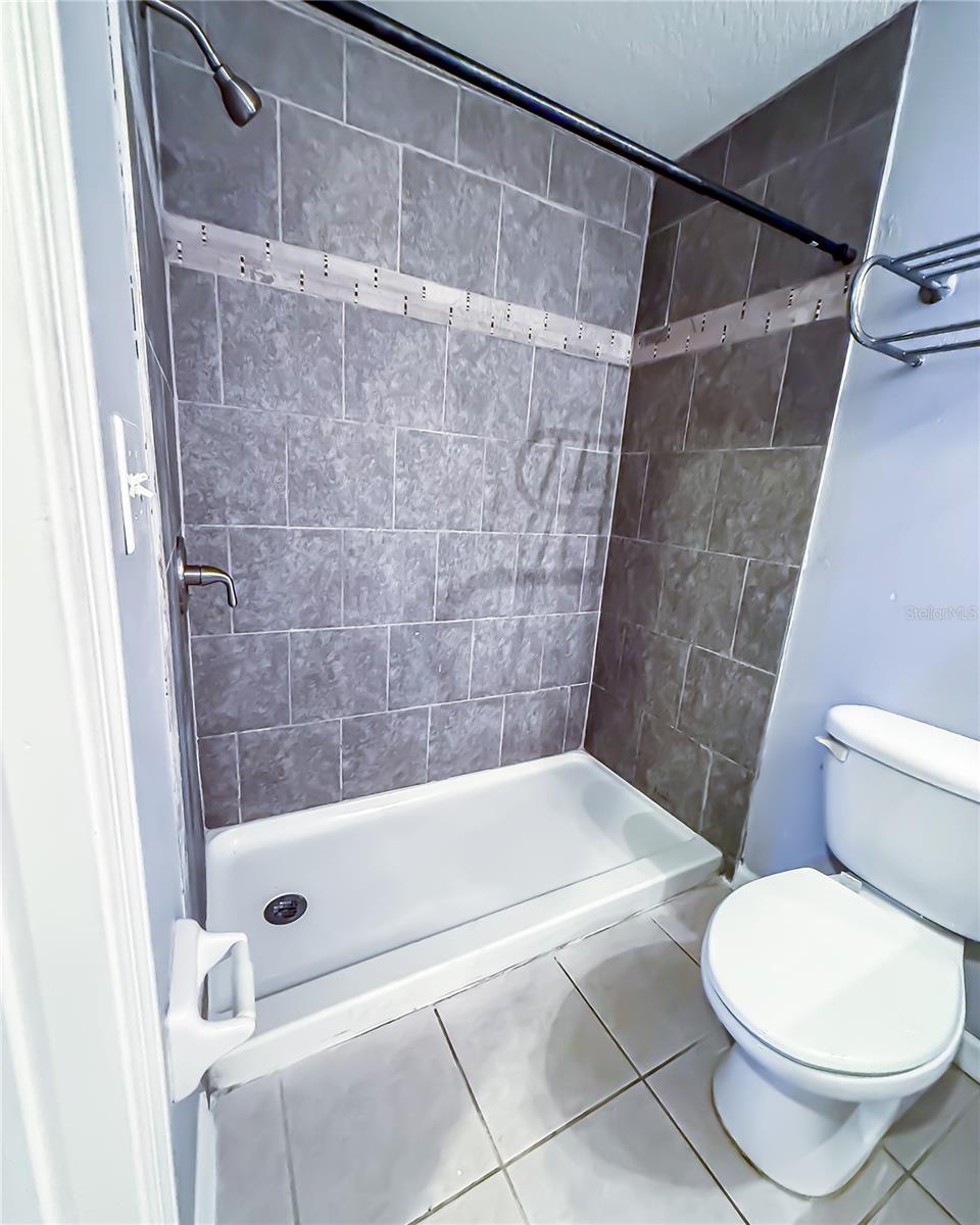 Image 13 of 33 For 9516 Newdale Way 101