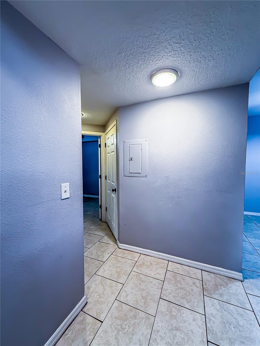 Image 18 of 33 For 9516 Newdale Way 101