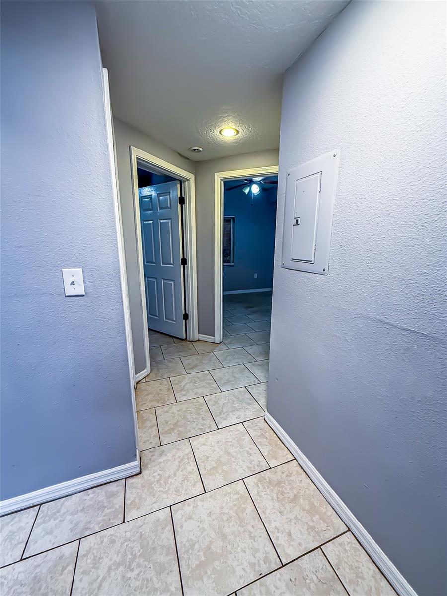 Image 19 of 33 For 9516 Newdale Way 101