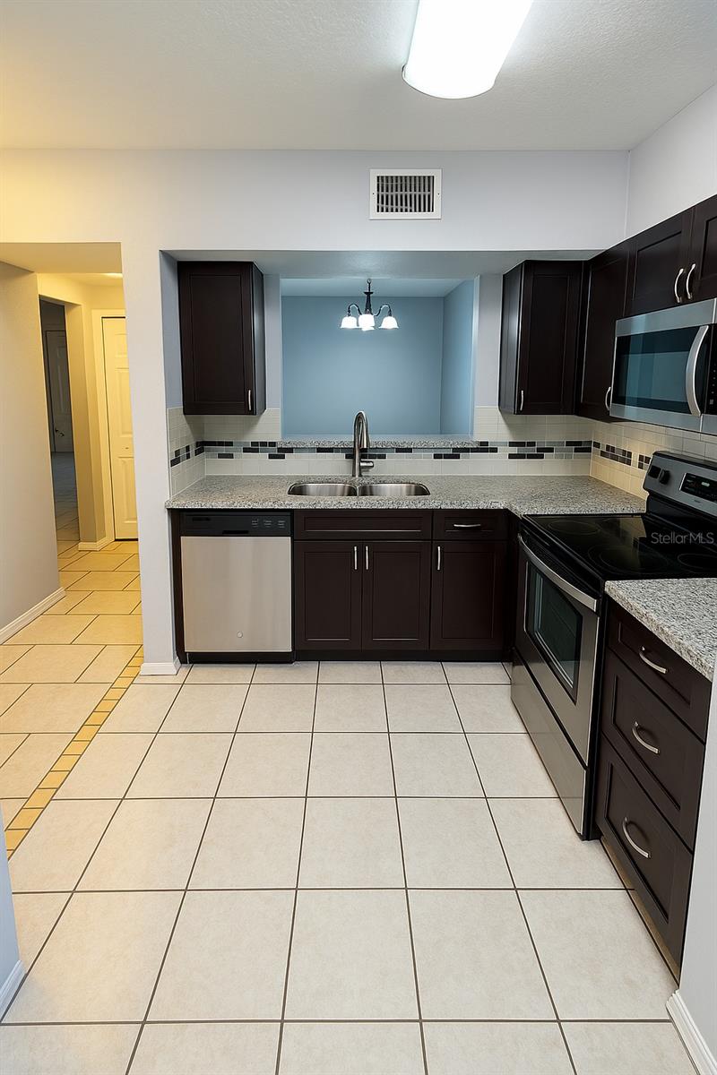 Image 2 of 33 For 9516 Newdale Way 101