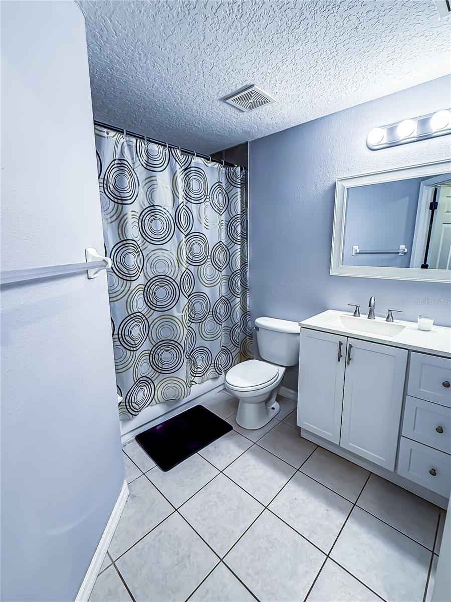 Image 21 of 33 For 9516 Newdale Way 101