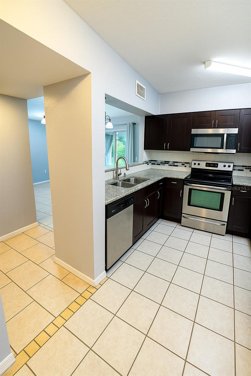 Image 31 of 33 For 9516 Newdale Way 101