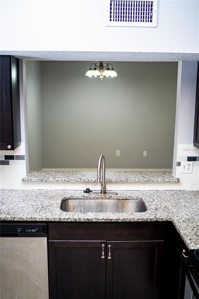 Image 5 of 33 For 9516 Newdale Way 101