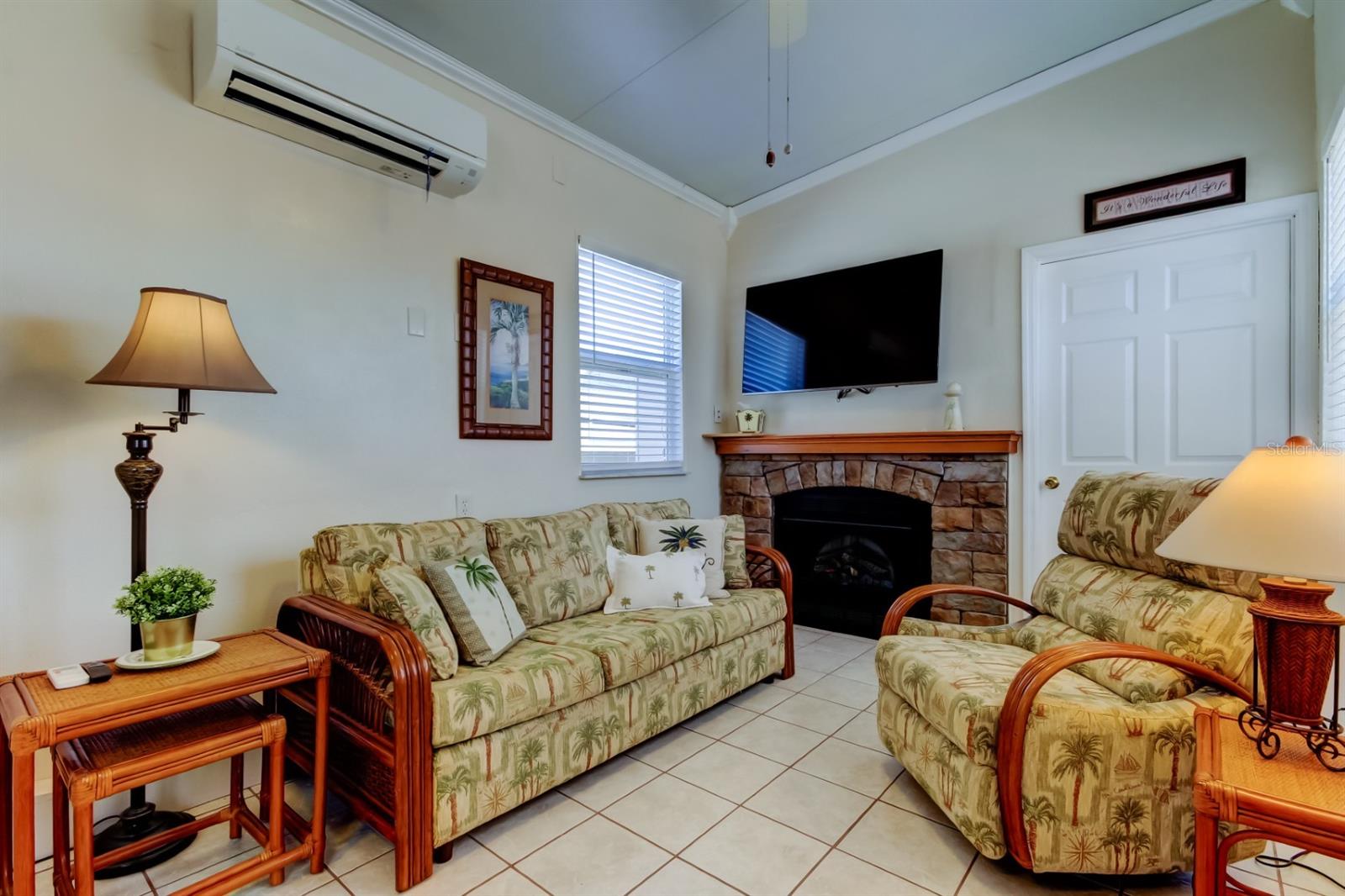 Image 4 of 40 For 3524 Peridot Lane