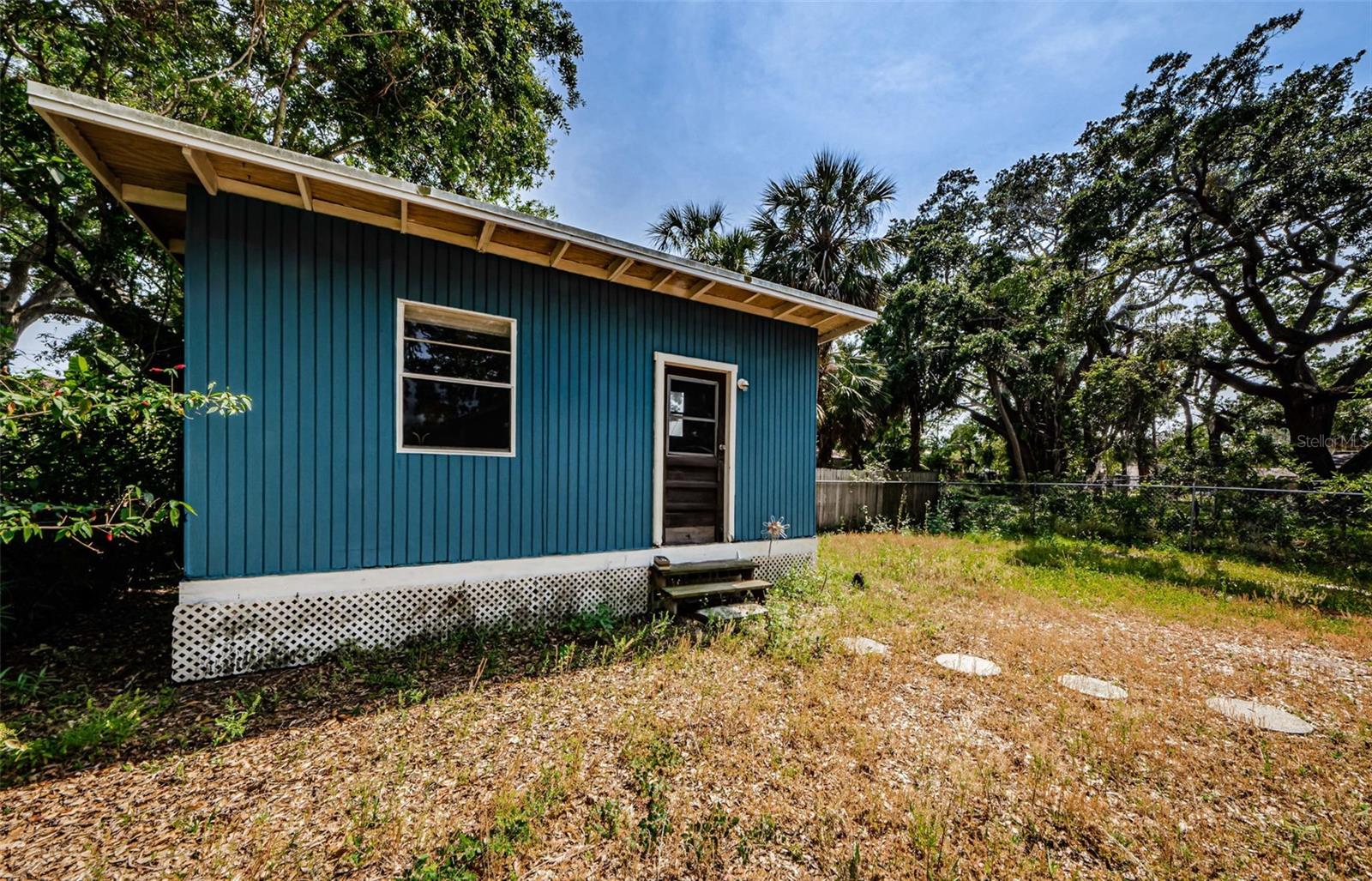 Image 22 of 33 For 41 Boyer Street
