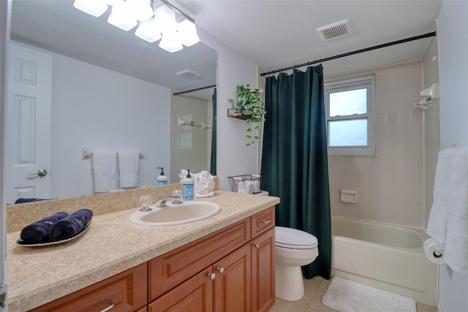 Image 15 of 34 For 506 Summerwood Court