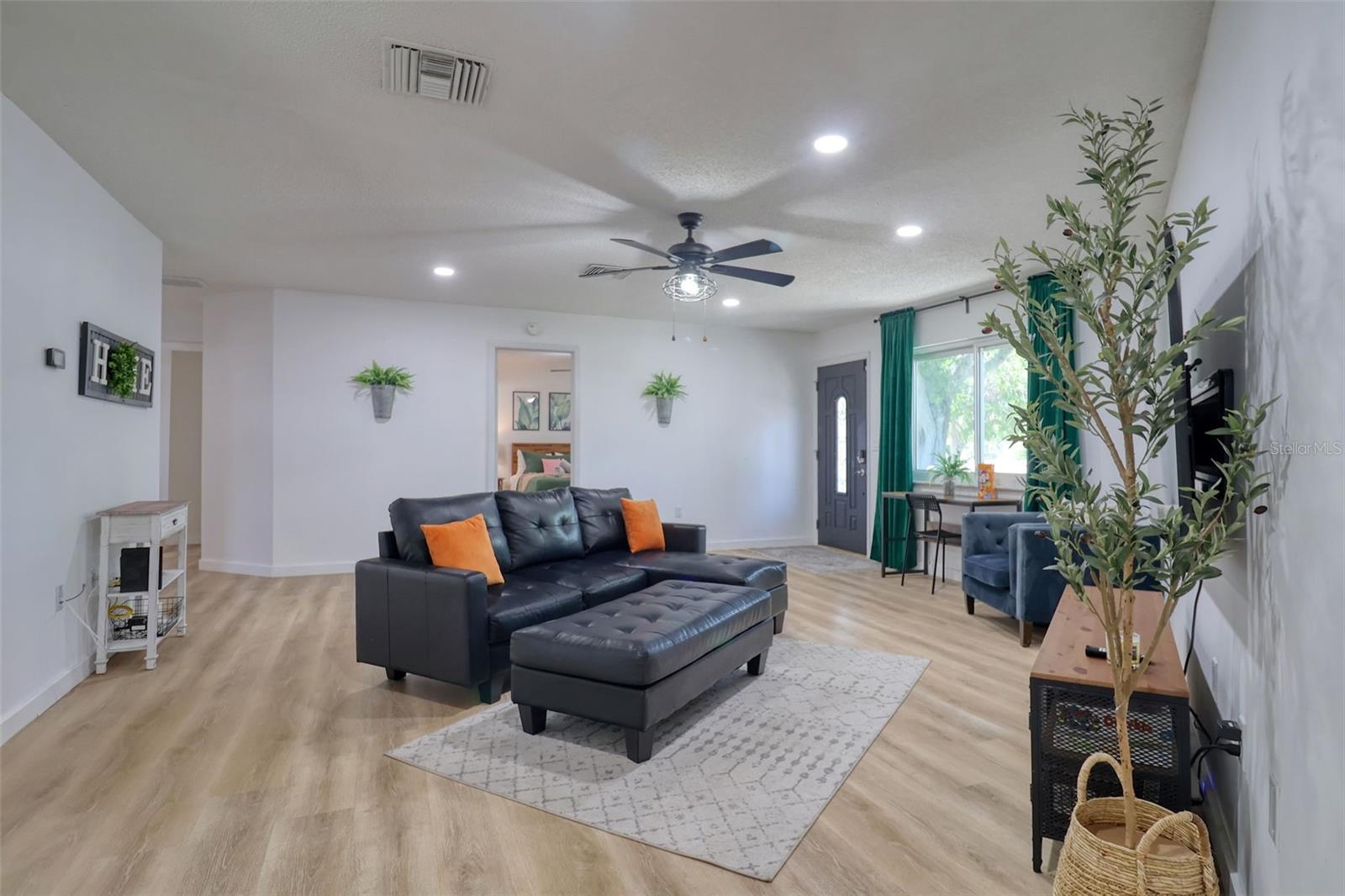 Image 5 of 34 For 506 Summerwood Court
