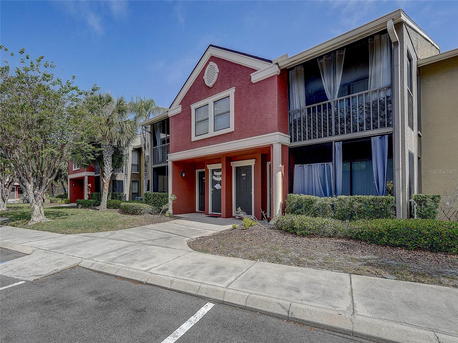 Image 4 of 45 For 10509 Waterview Court