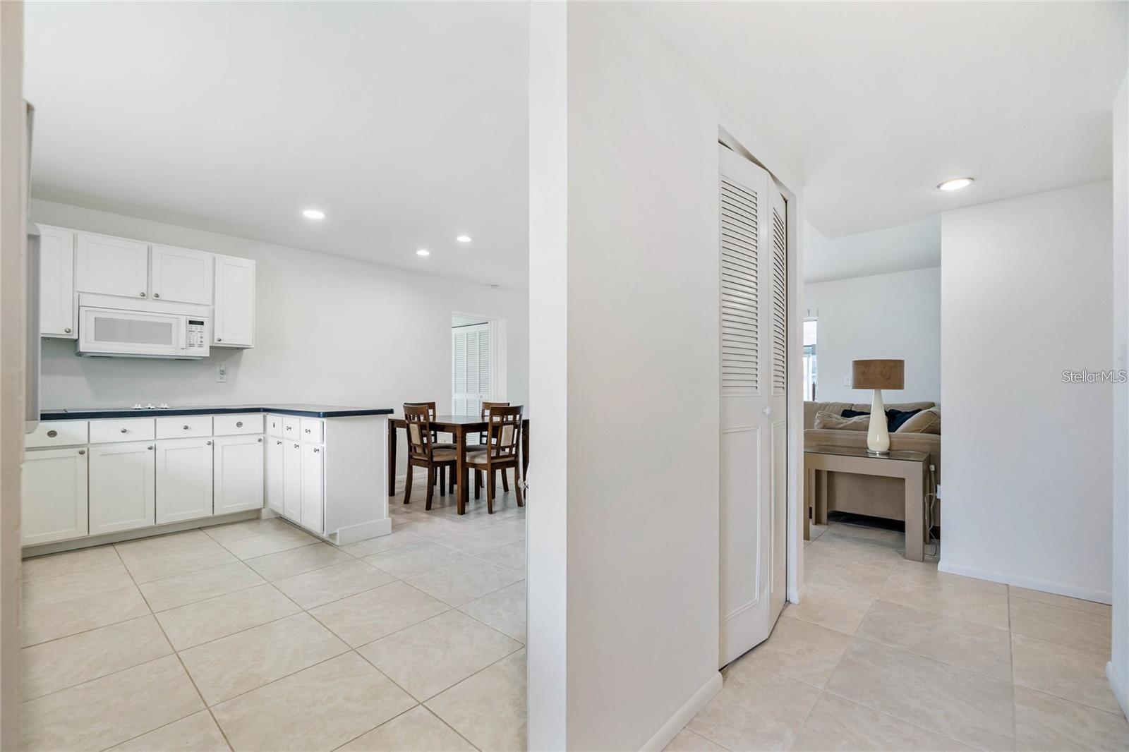 Image 12 of 50 For 2324 Hayworth Road