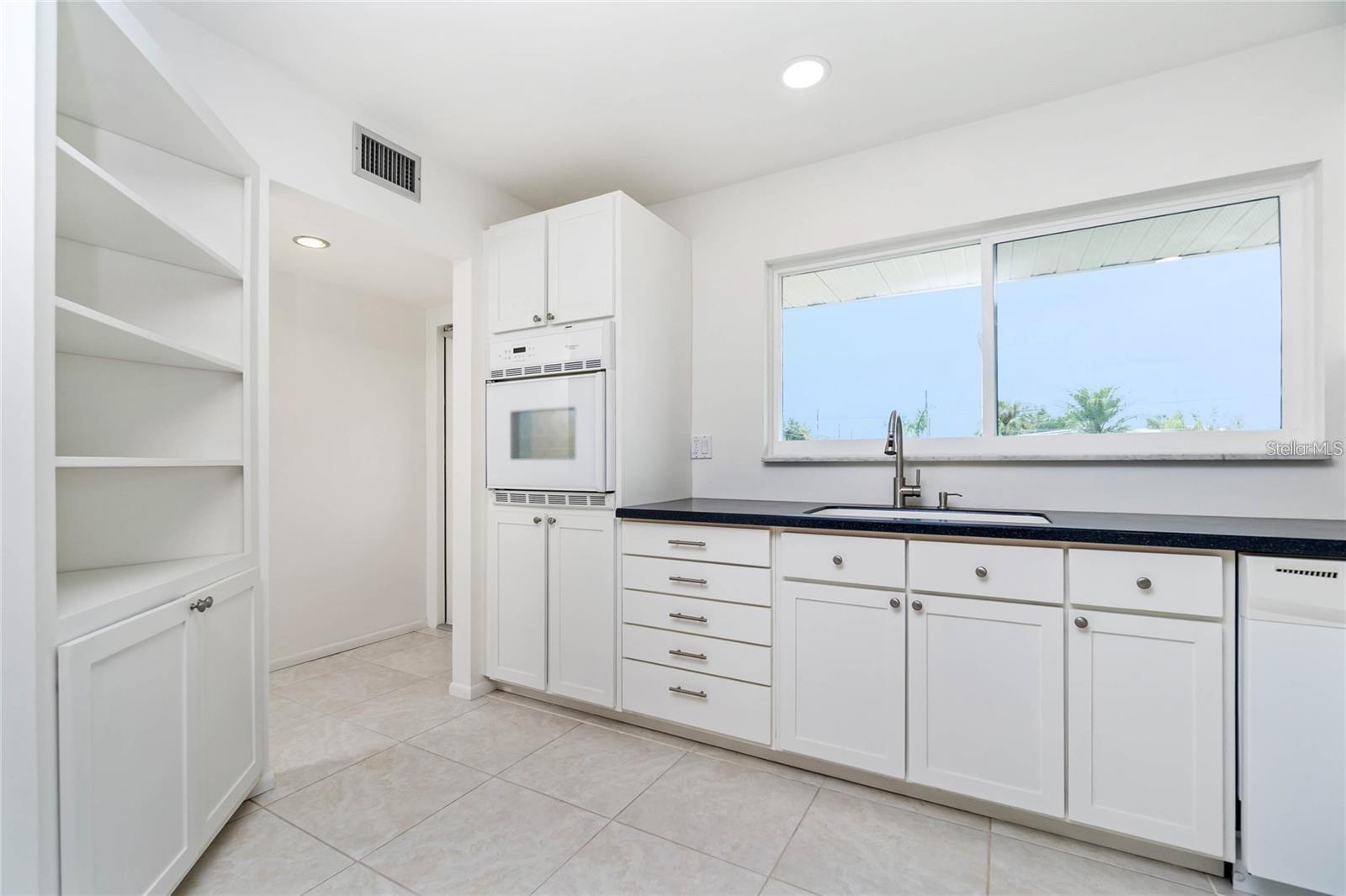 Image 9 of 50 For 2324 Hayworth Road