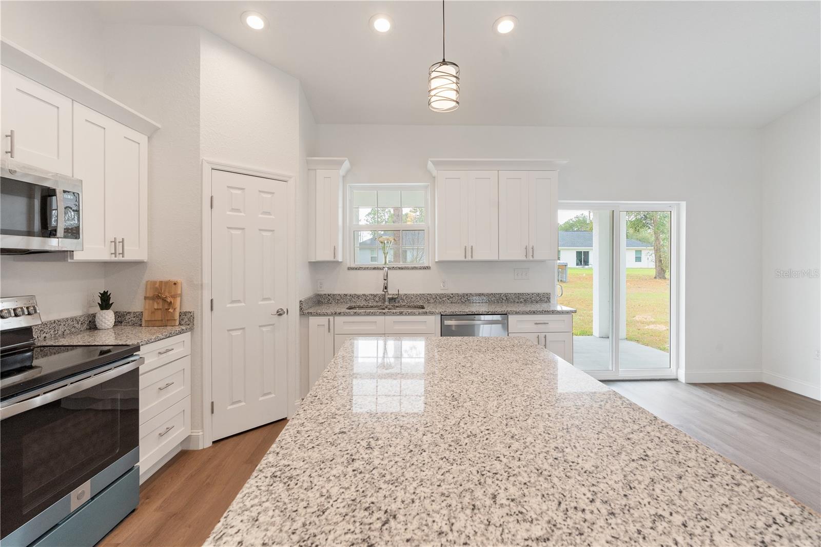 Image 7 of 29 For 14404 19th Place