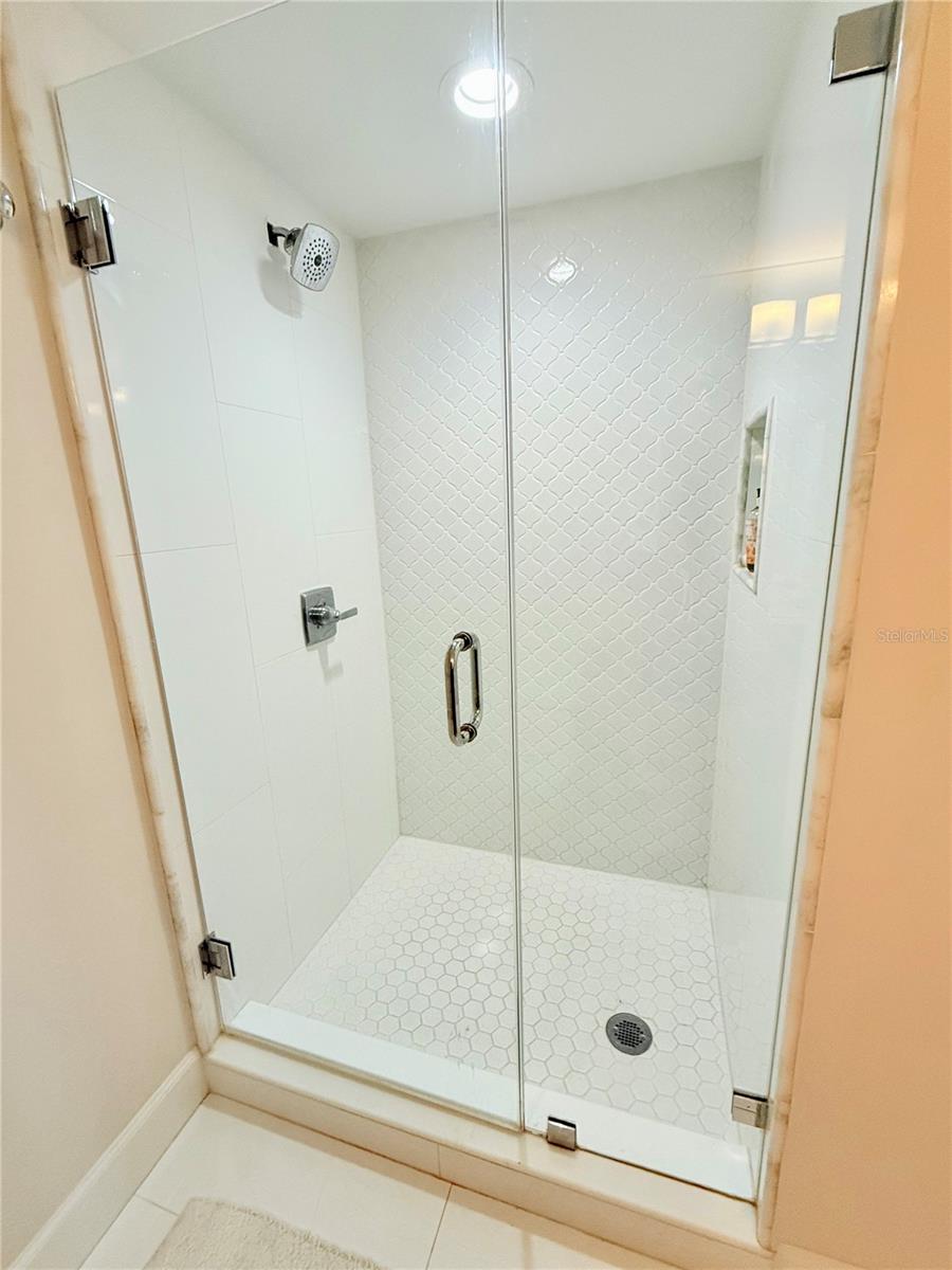 Image 25 of 35 For 3301 Bayshore Boulevard 1001e