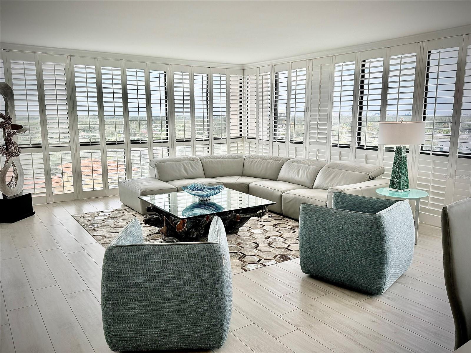 Image 3 of 35 For 3301 Bayshore Boulevard 1001e