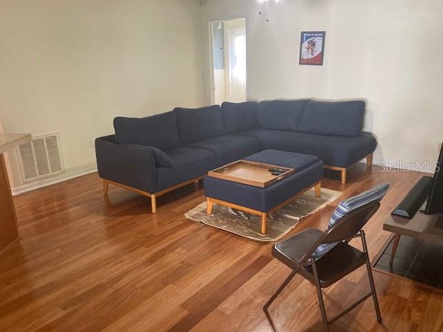 Image 19 of 70 For 1050 Wexford Leas Boulevard
