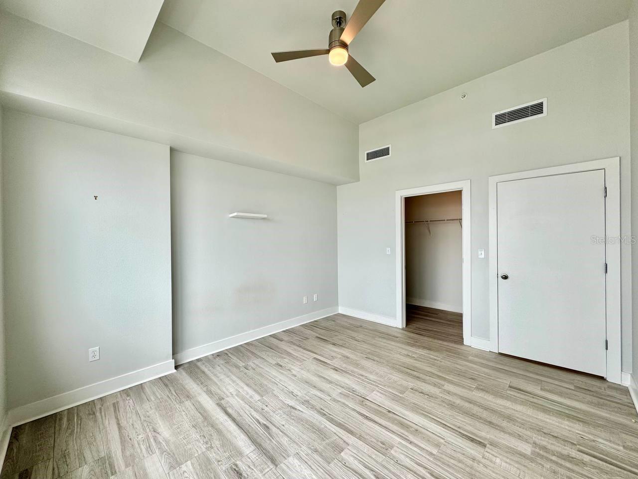 Image 20 of 29 For 1208 Kennedy Boulevard 834