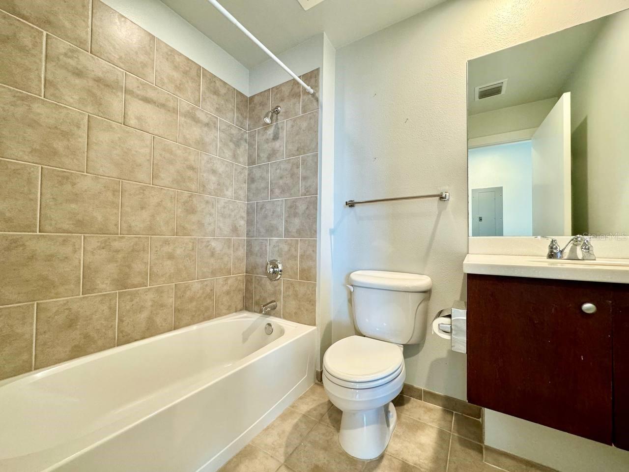 Image 22 of 29 For 1208 Kennedy Boulevard 834