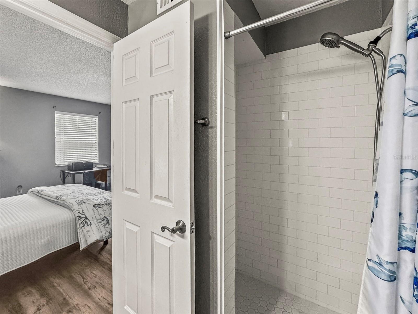 Listing photo id 16 for 10100 Sailwinds Boulevard N 105