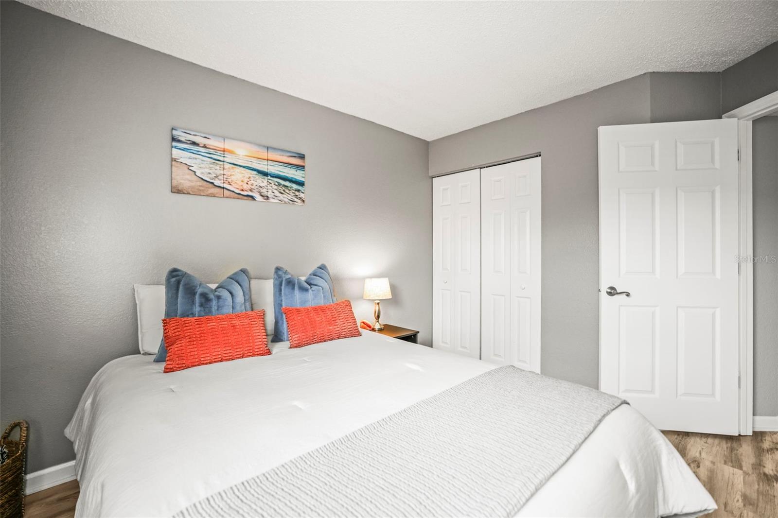 Listing photo id 20 for 10100 Sailwinds Boulevard N 105