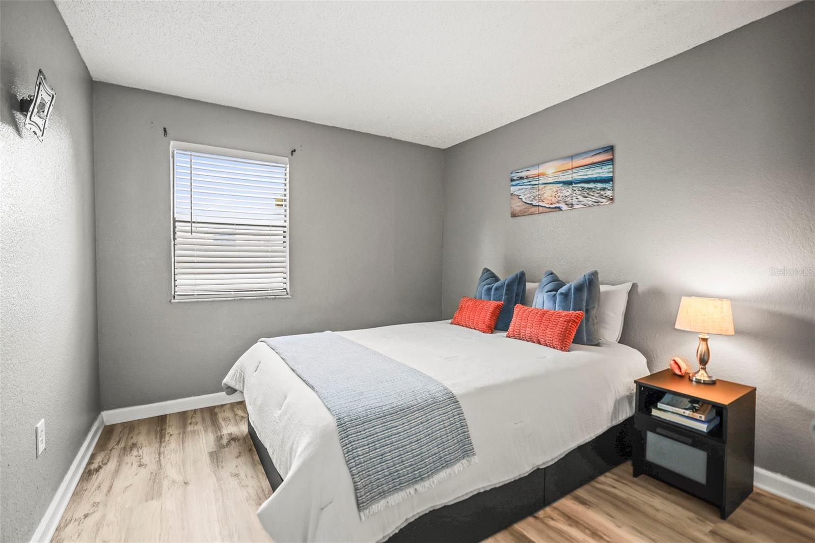Listing photo id 21 for 10100 Sailwinds Boulevard N 105