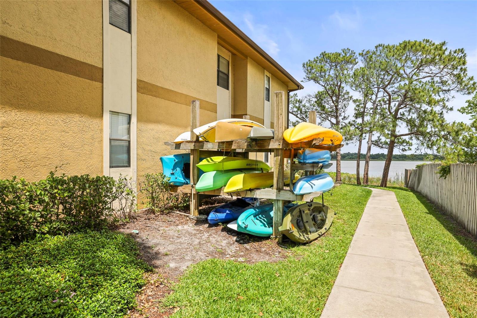Listing photo id 35 for 10100 Sailwinds Boulevard N 105