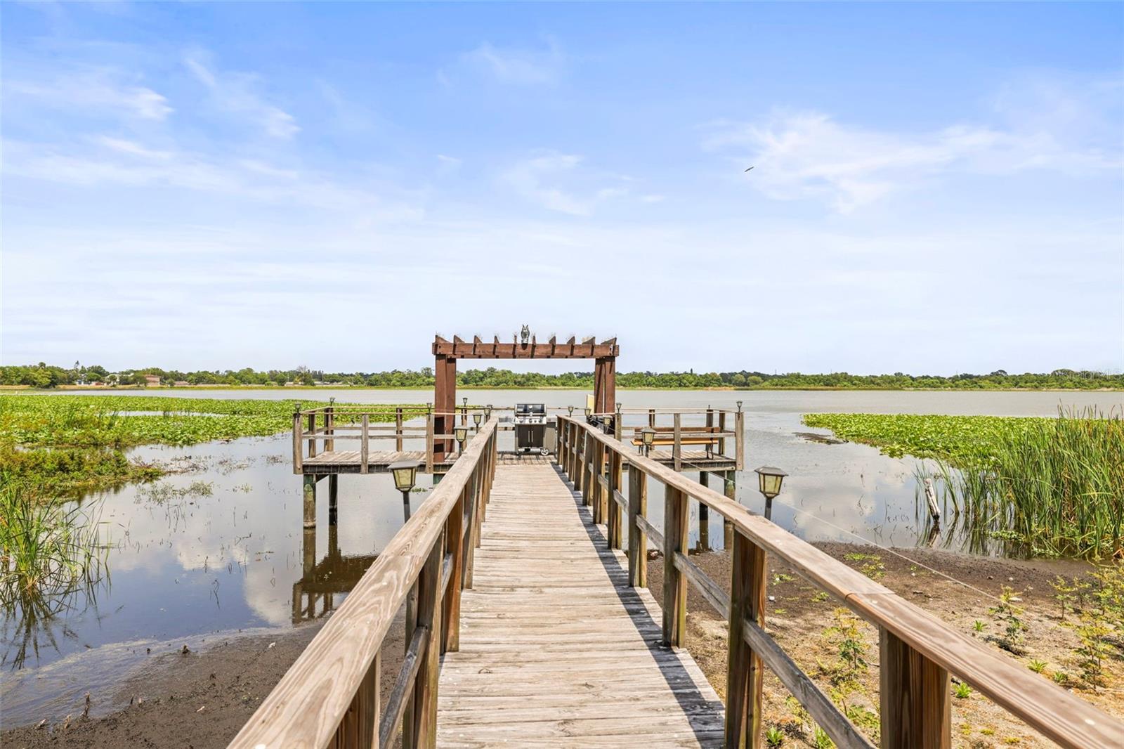 Listing photo id 37 for 10100 Sailwinds Boulevard N 105