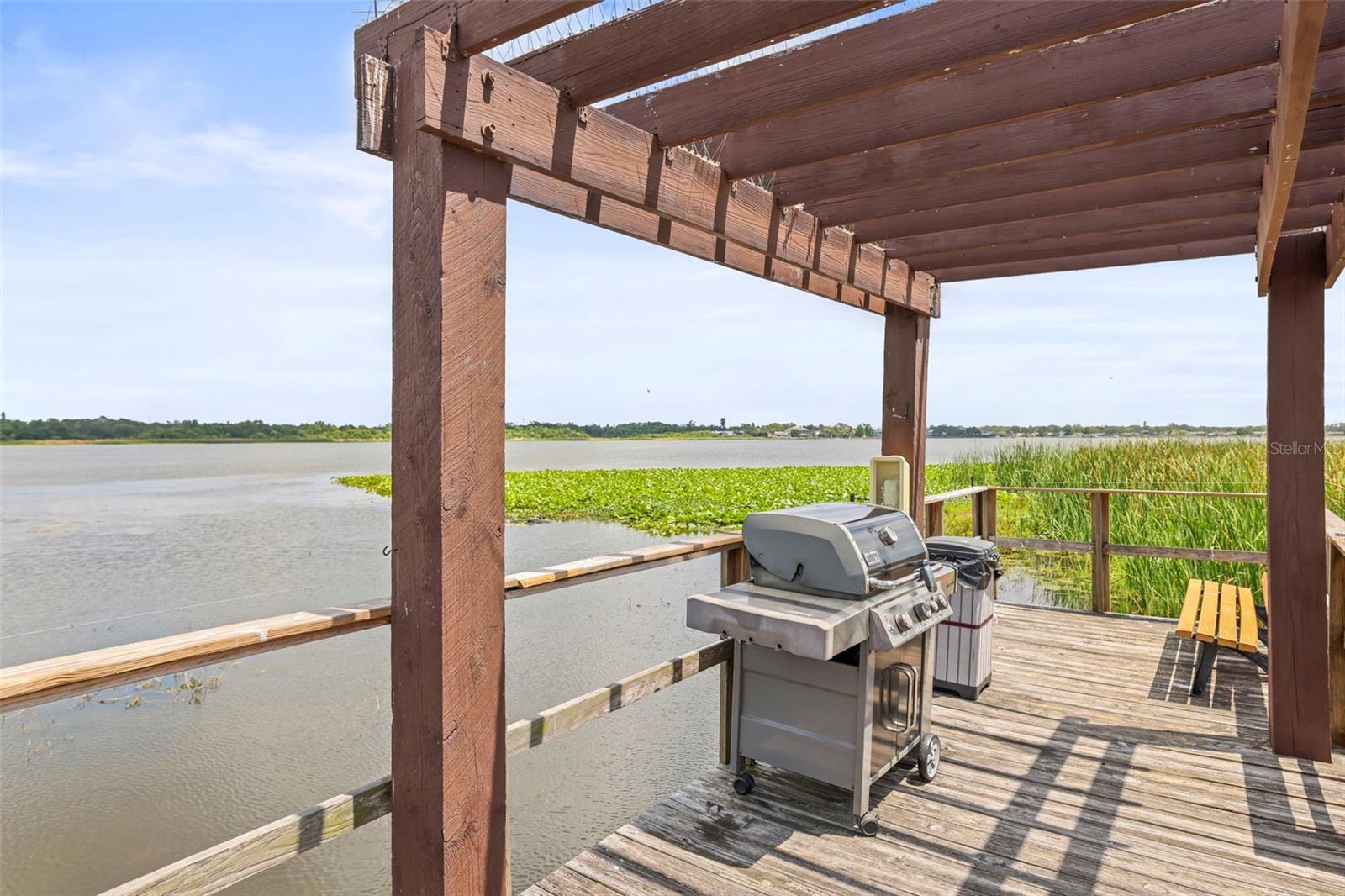 Listing photo id 38 for 10100 Sailwinds Boulevard N 105