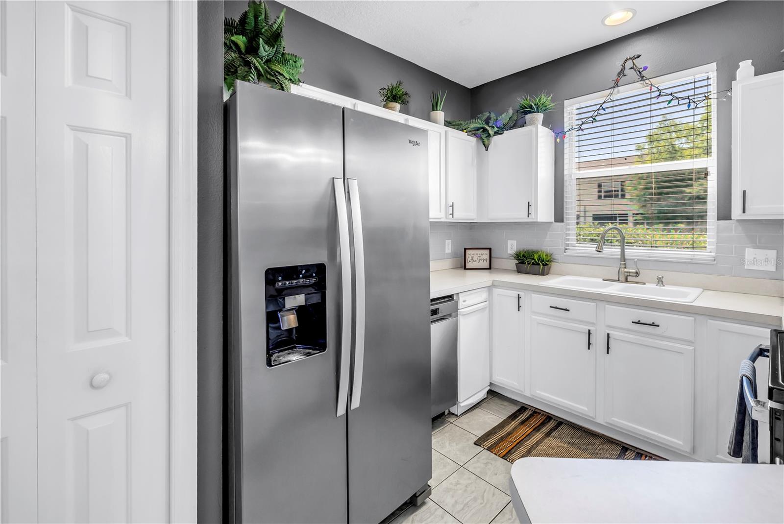 Listing photo id 9 for 12323 Country White Circle