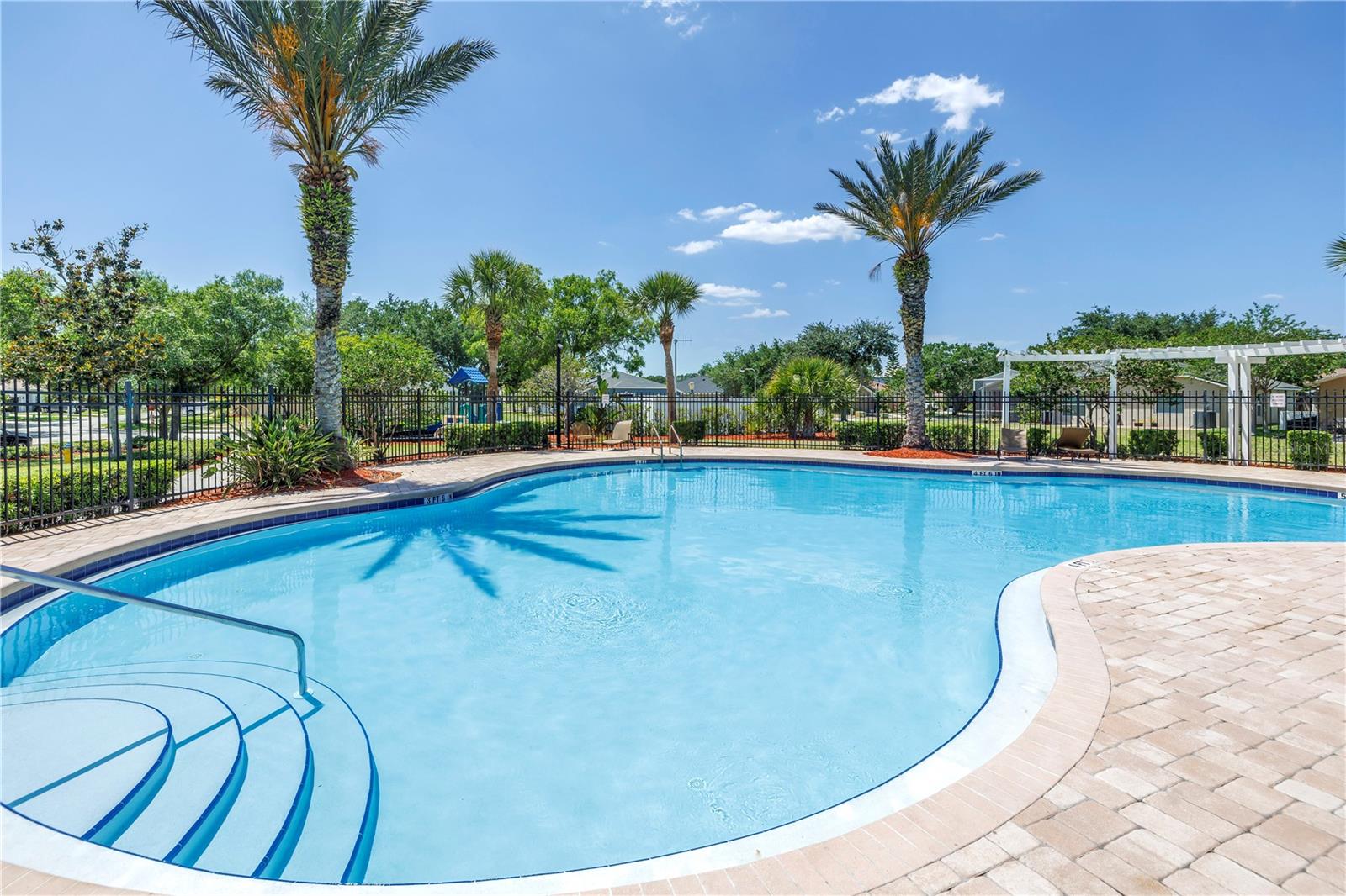 Listing photo id 24 for 12323 Country White Circle