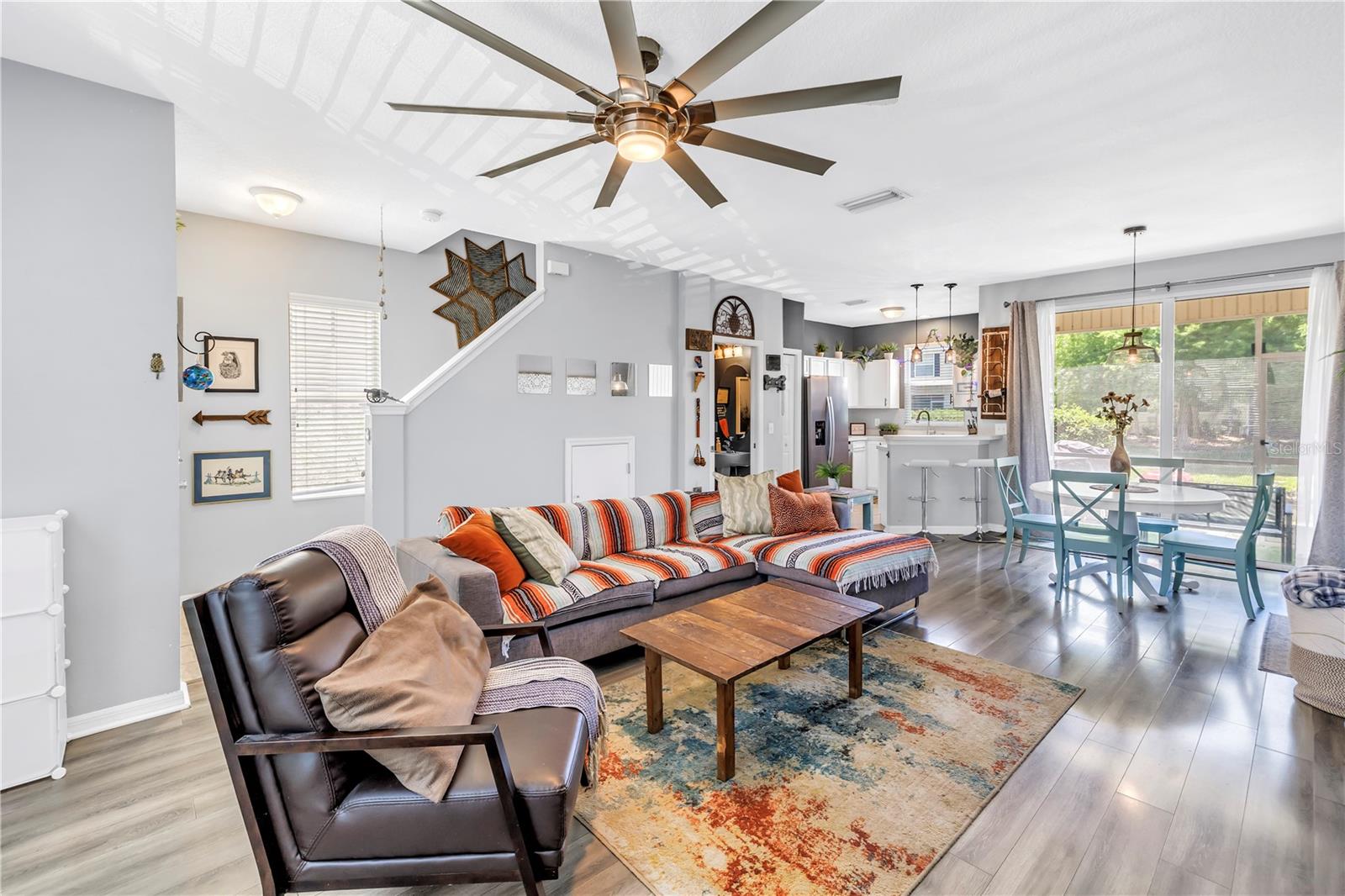 Listing photo id 3 for 12323 Country White Circle