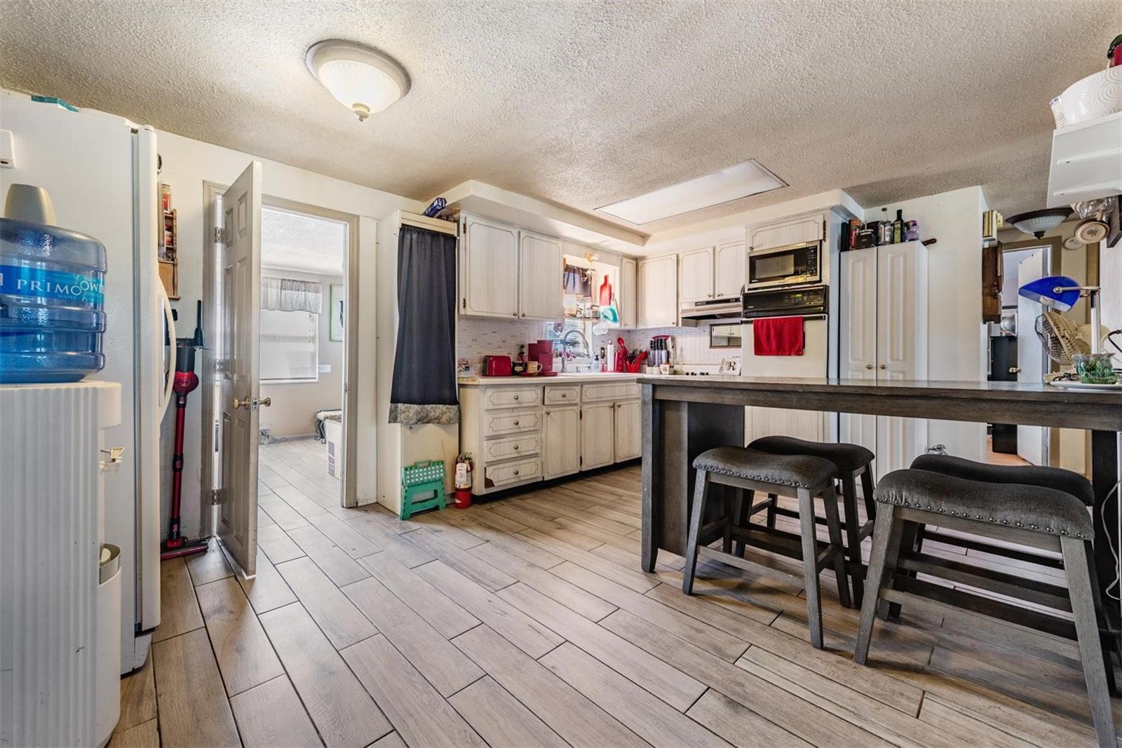 Image 11 of 38 For 5004 Suwannee Drive