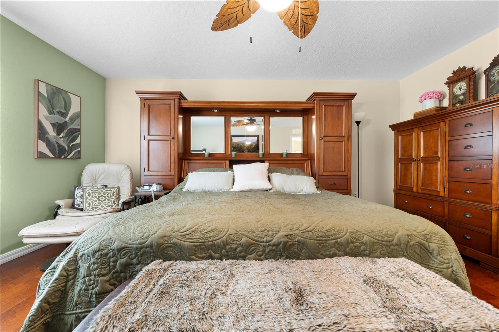 Image 43 of 100 For 4180 Jacaranda Circle
