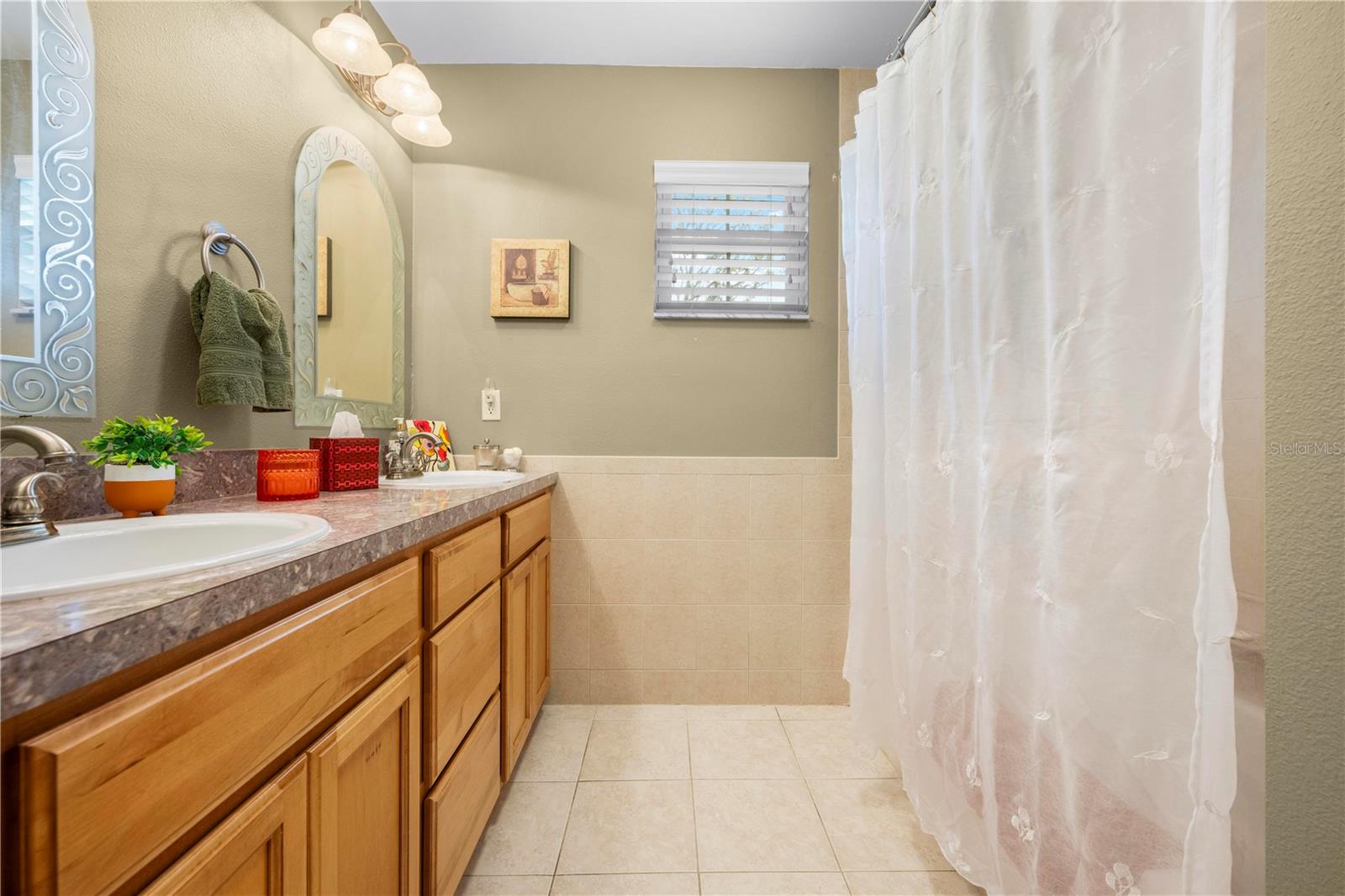 Image 60 of 100 For 4180 Jacaranda Circle