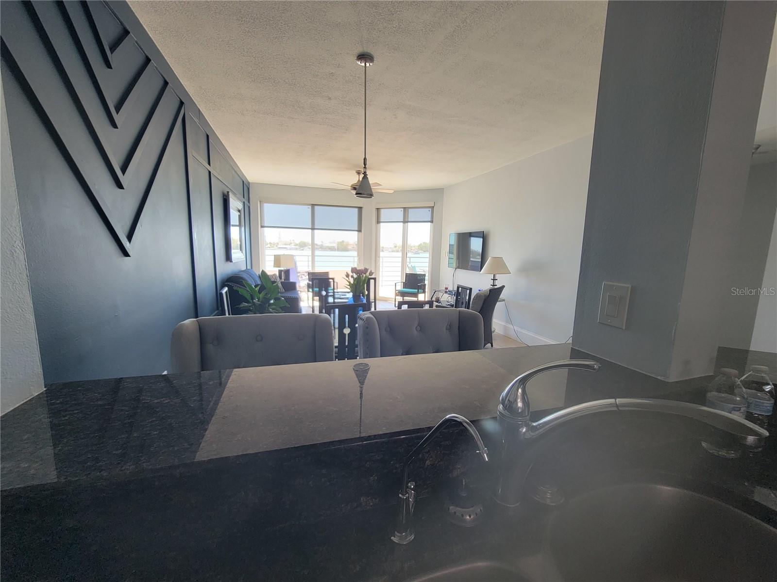 Listing photo id 10 for 8000 Sailboat Key Boulevard S 103